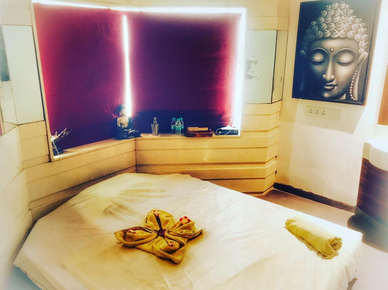 Ramee Guestline Hotel Juhu Мумбаи Экстерьер фото